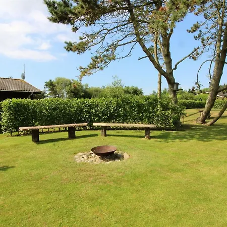 Kadir - 500m From The Sea By Interhome Nyaraló