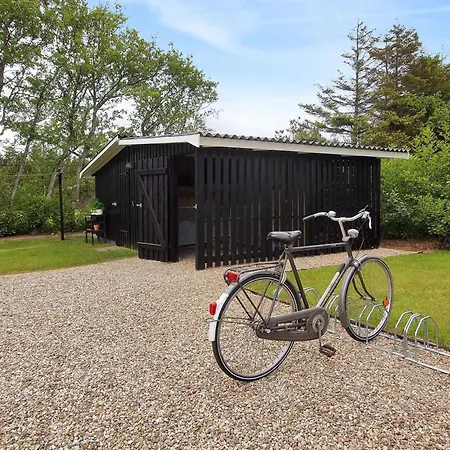 Kadir - 500m From The Sea By Interhome