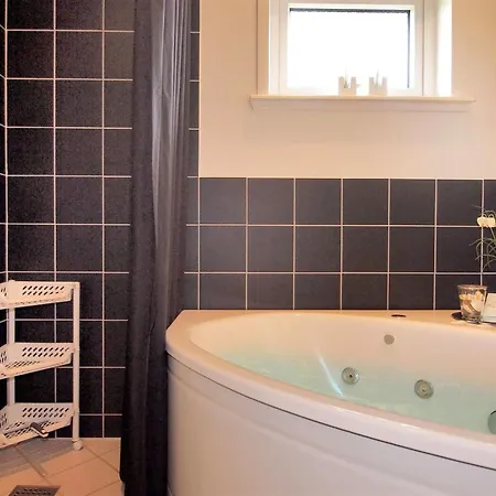 Kadir - 500m From The Sea By Interhome *