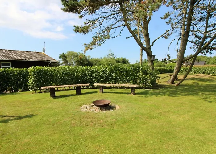 Kadir - 500m From The Sea By Interhome Nyaraló